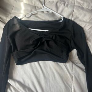 Cute long sleeve cropped top